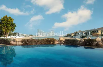 Villa - 3 Bedrooms - 4 Bathrooms for rent in Canal Cove Frond F - Canal Cove Villas - Palm Jumeirah - Dubai