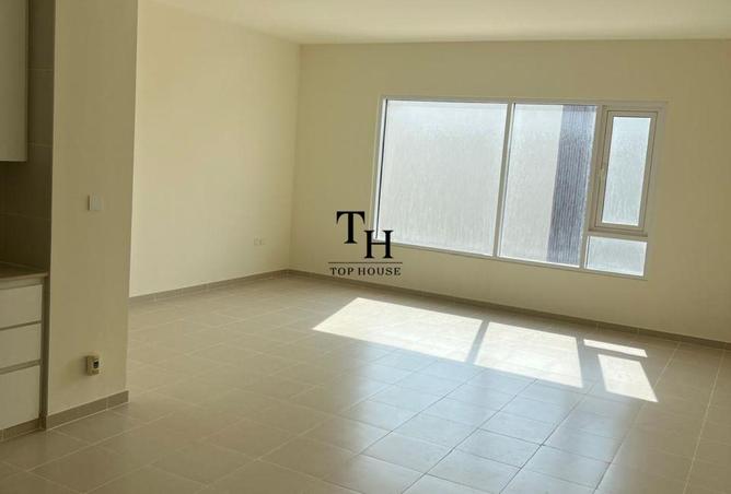 74234478 - Property Image 3