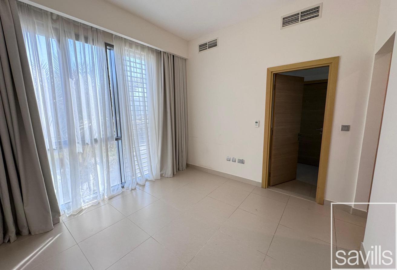 Close to Pool | Nicely Landscaped | Vacant Soon photo 9