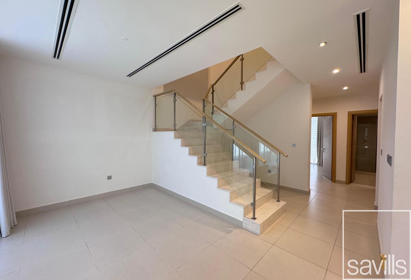 Close to Pool | Nicely Landscaped | Vacant Soon photo 5