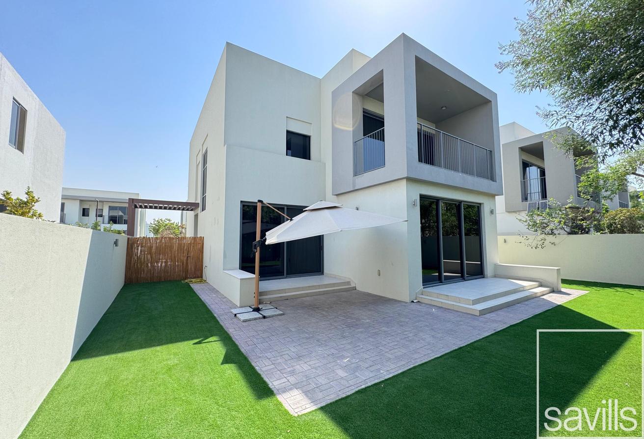 Close to Pool | Nicely Landscaped | Vacant Soon photo 2