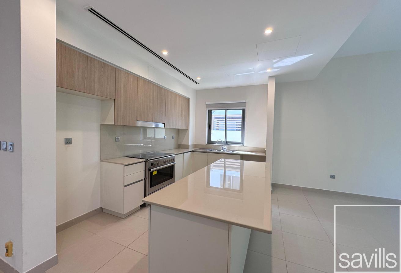 Close to Pool | Nicely Landscaped | Vacant Soon photo 8