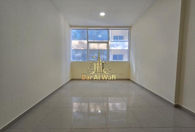 83231100 - Property Image 3