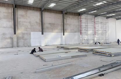 Warehouse - Studio - 2 Bathrooms for rent in Umm Al Thuoob - Umm Al Quwain