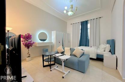 Apartment - Studio - 1 for rent in Al Mushrif Villas - Al Mushrif - Abu Dhabi