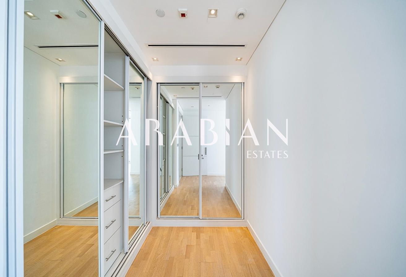 Luxury | Large Layout | Vacant photo 16