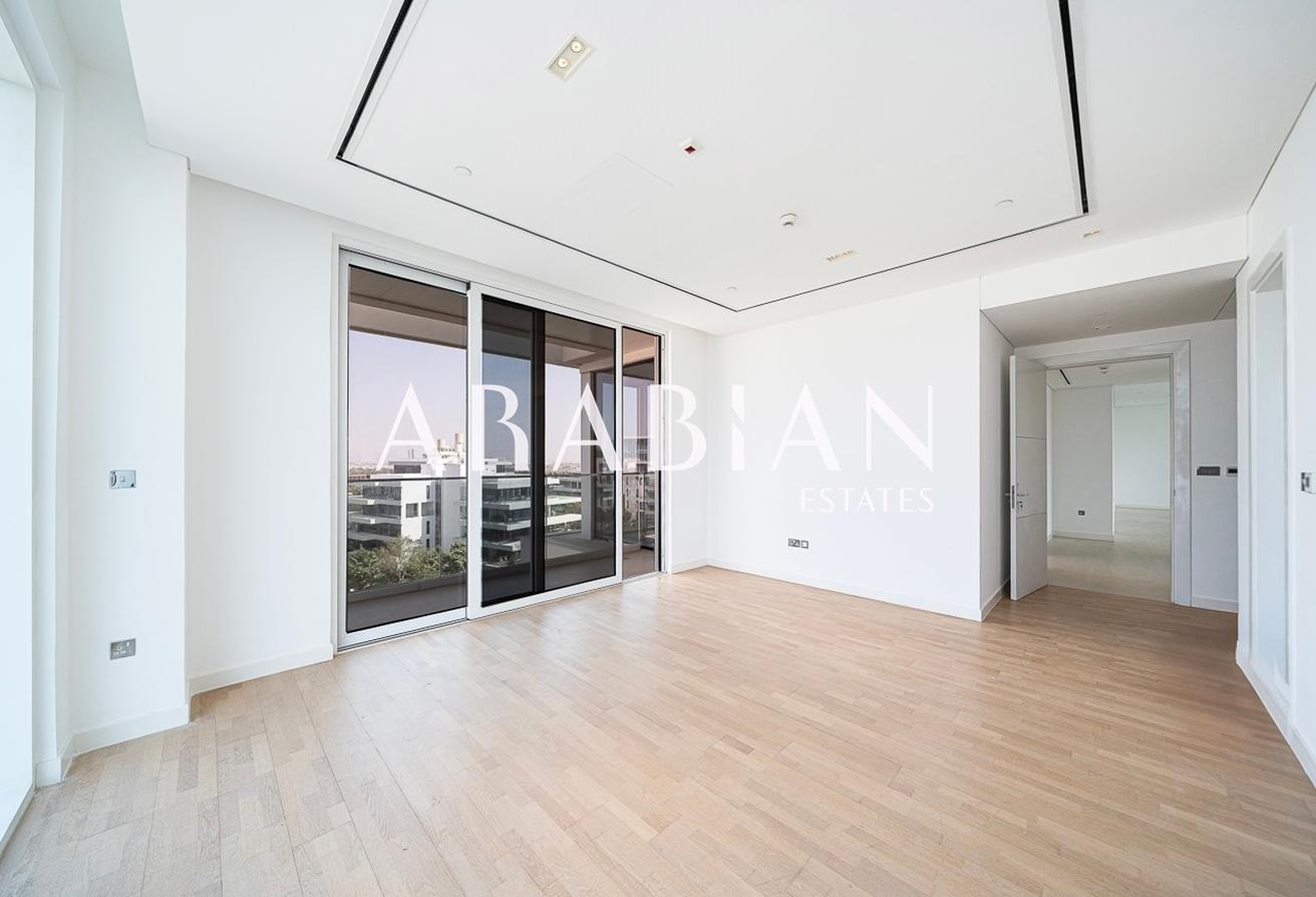 Luxury | Large Layout | Vacant photo 12
