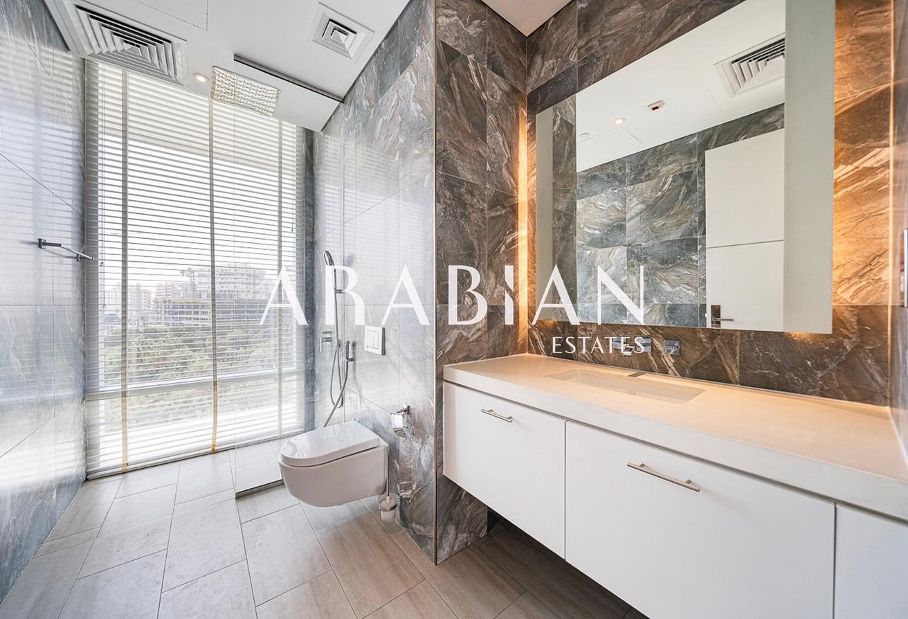 Luxury | Large Layout | Vacant photo 13