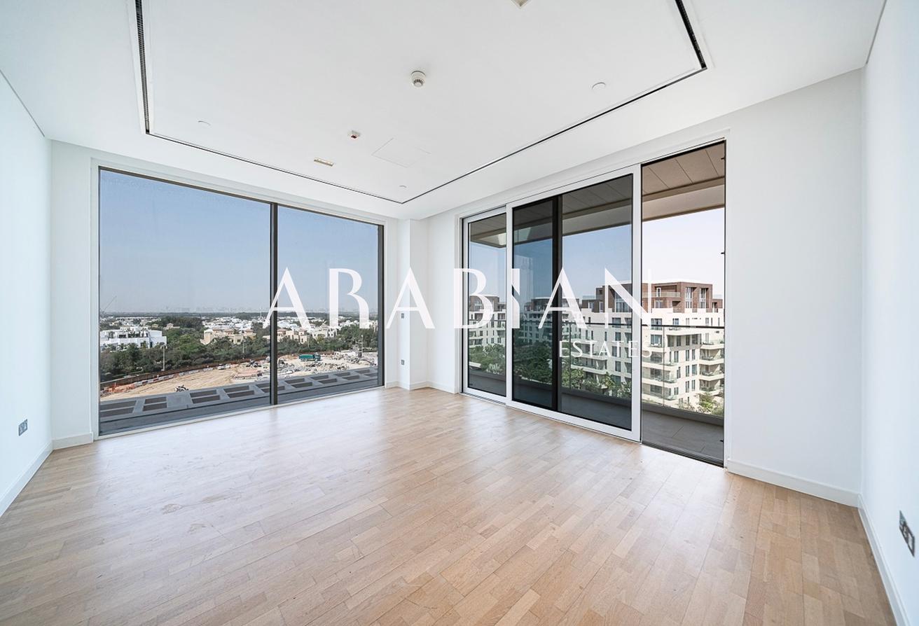 Luxury | Large Layout | Vacant photo 11