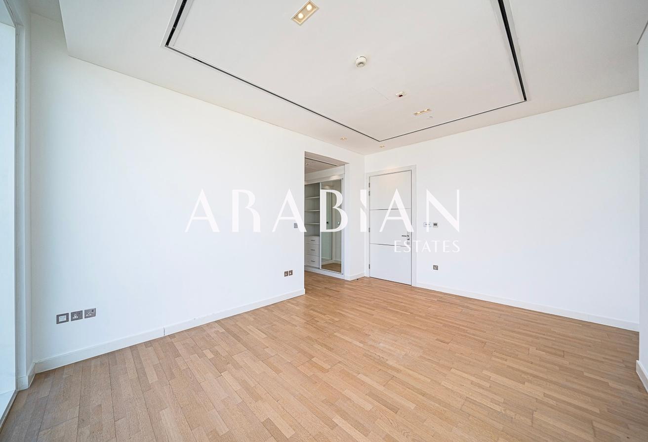 Luxury | Large Layout | Vacant photo 10