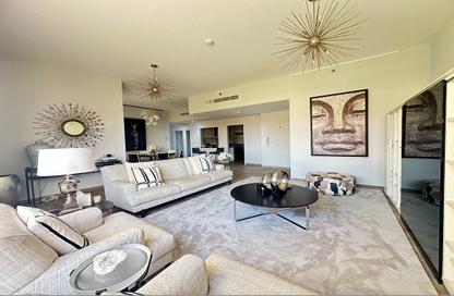 Apartment - 3 Bedrooms - 3 Bathrooms for sale in Rimal 4 - Rimal - Jumeirah Beach Residence - Dubai