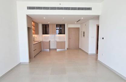 Apartment - 1 - 1 for sale in Golf Heights - The Views - Dubai