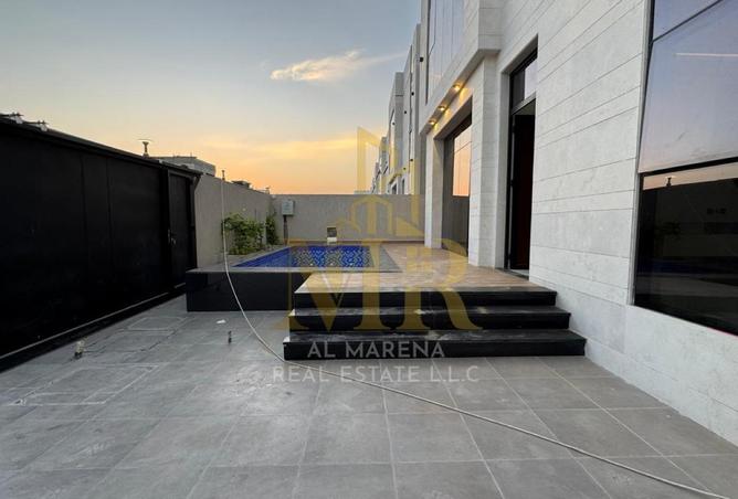 72305528 - Property Image 3