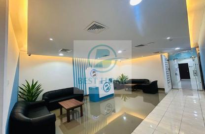 Office Space - 1 Bedroom - 4 Bathrooms for rent in Corniche Tower - Corniche Road - Abu Dhabi
