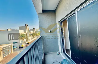 شقة - 2 غرف نوم - 3 حمامات للايجار في شارع الوصل - الوصل - دبي