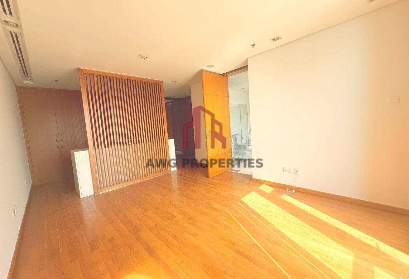 Chiller Free | Panoramic Marina Views | Spacious photo 4