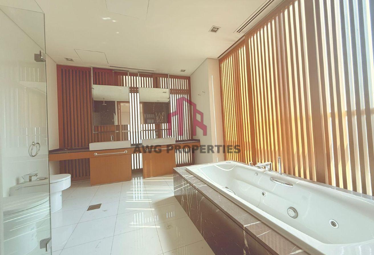 Chiller Free | Panoramic Marina Views | Spacious photo 14