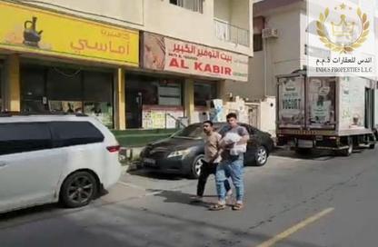 عمارة بالكامل - استوديو - 8 حمامات للبيع في النعيمية - عجمان