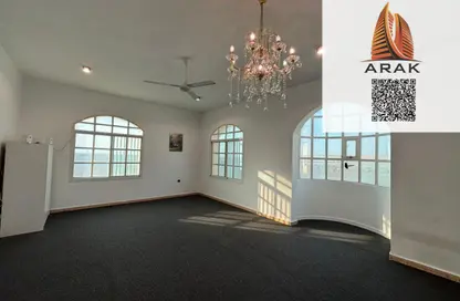 فيلا - 5 غرف نوم - 5 حمامات للبيع في المنامة - عجمان