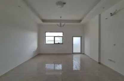 Apartment - 3 Bedrooms - 3 Bathrooms for rent in Al Niyadat - Al Ain