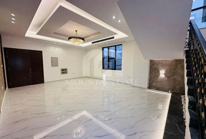 76584987 - Property Image 2