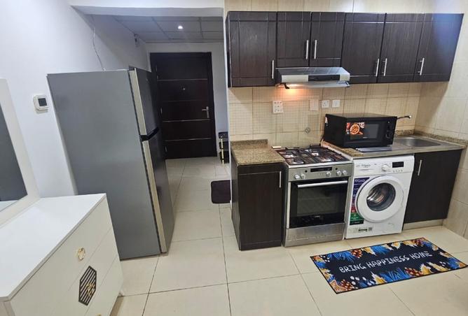 124289606 - Property Image 3