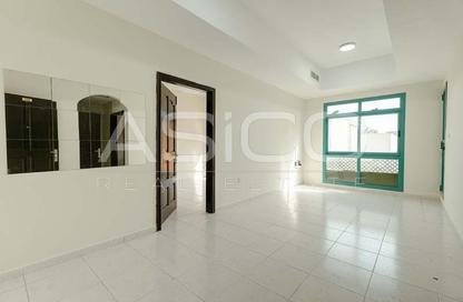 Apartment - 1 Bedroom - 2 Bathrooms for rent in Sultan Lootah Building - Al Muraqqabat - Deira - Dubai