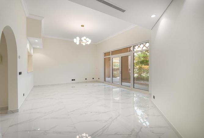 2OkE0zfWzTM - صورة العقار 2