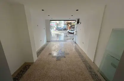 متجر - استوديو - 1 حمام للايجار في مساكن كورنيش عجمان - طريق كورنيش عجمان - عجمان