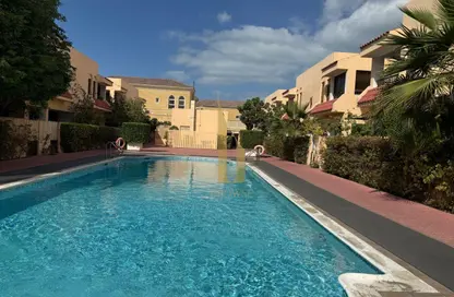 فيلا - 4 غرف نوم - 4 حمامات للايجار في فلل الجميرا 1 - جميرا 1 - جميرا - دبي