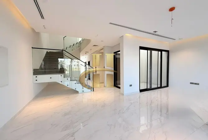 105124401 - Property Image 2