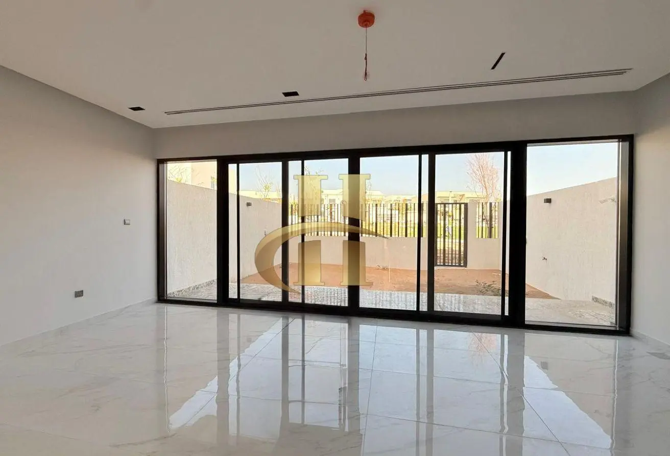 105124401 - Property Main Image