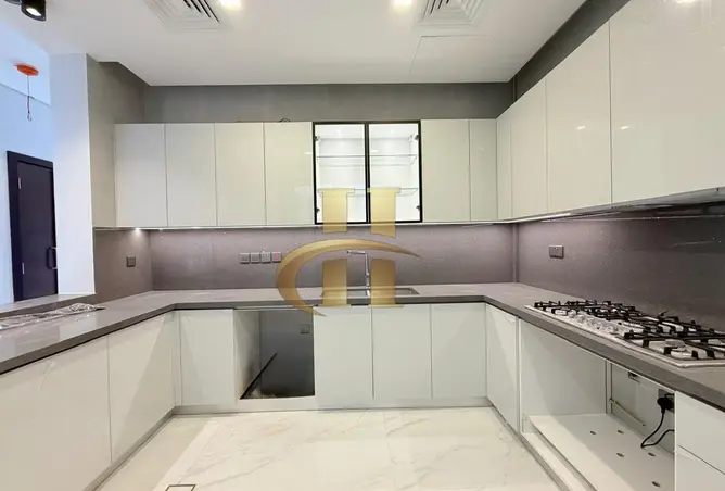 105124401 - Property Image 3