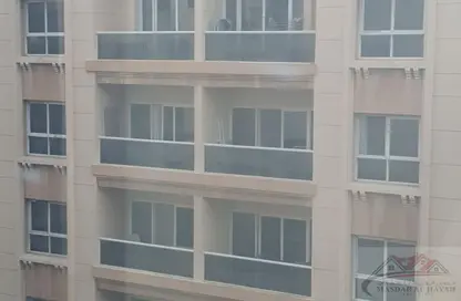 Half Floor - 2 Bedrooms - 2 Bathrooms for rent in Muwaileh 3 Building - Muwaileh - Sharjah