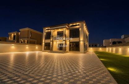 Villa - 5 Bedrooms - 6 Bathrooms for rent in Al Aweer 1 - Al Aweer - Dubai