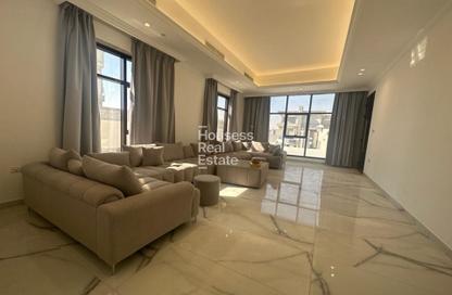Villa - 5 Bedrooms - 6 Bathrooms for rent in Al Aweer 1 - Al Aweer - Dubai