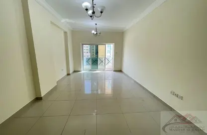 Apartment - 2 Bedrooms - 2 Bathrooms for rent in Muwaileh 29 Building - Muwaileh - Sharjah