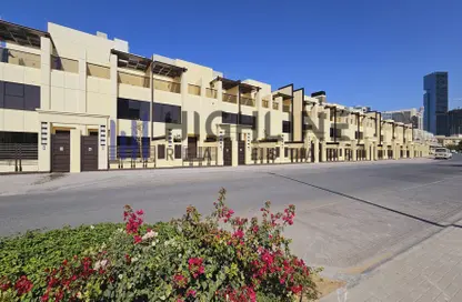 Villa - 3 Bedrooms - 5 Bathrooms for rent in Arenco Villas - District 14 - Jumeirah Village Circle - Dubai