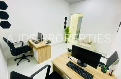 Office Space - Studio - 1 Bathroom for rent in Red Avenue - Al Garhoud - Dubai