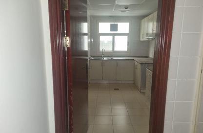 Apartment - 2 Bedrooms - 2 Bathrooms for rent in Al Muraqqabat - Deira - Dubai