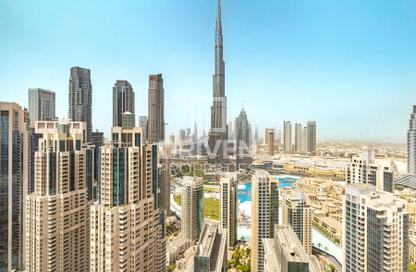 Apartment - 3 - 4 for rent in Vida Residence Downtown - Downtown Dubai - Dubai