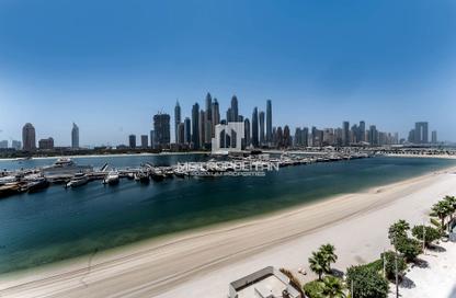 Apartment - 3 - 4 for sale in Palace Beach Residence Tower 1 - Palace Beach Residence - Emaar Beachfront - Dubai Harbour - Dubai Apartment - 3 - 4 for sale in Palace Beach Residence Tower 1 - Palace Beach Residence - Emaar Beachfront - Dubai Harbour - Dubai