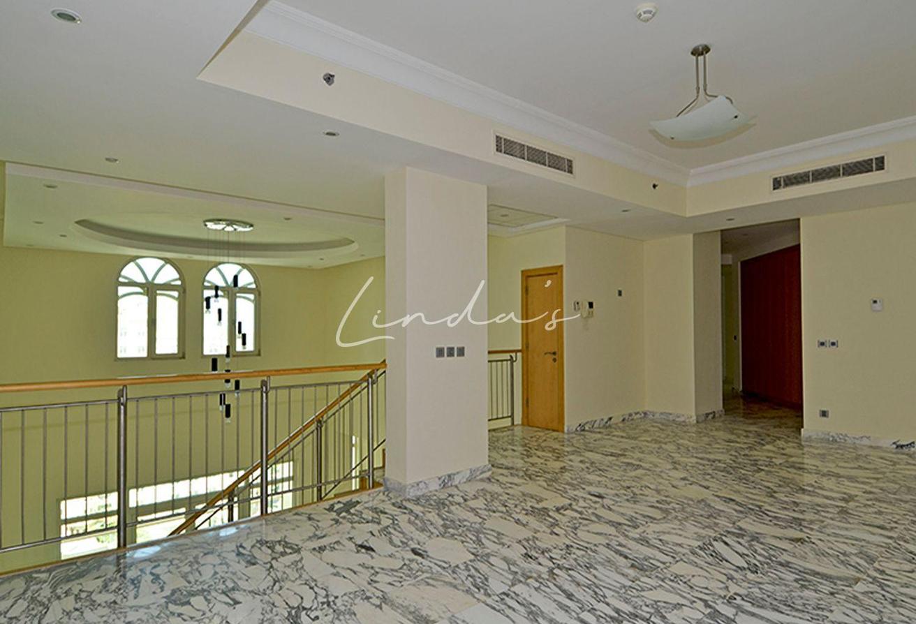 Luxury | Duplex | | Direct Beach Access| Sea View photo 4