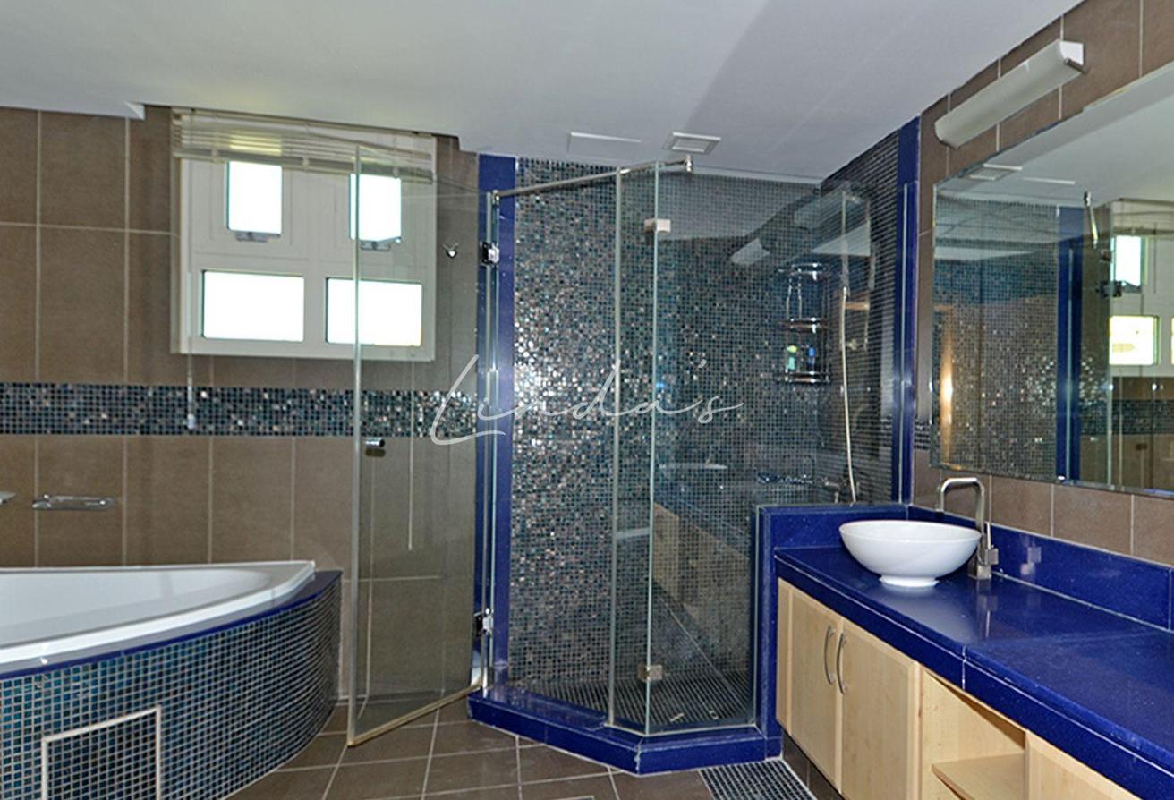 Luxury | Duplex | | Direct Beach Access| Sea View photo 8