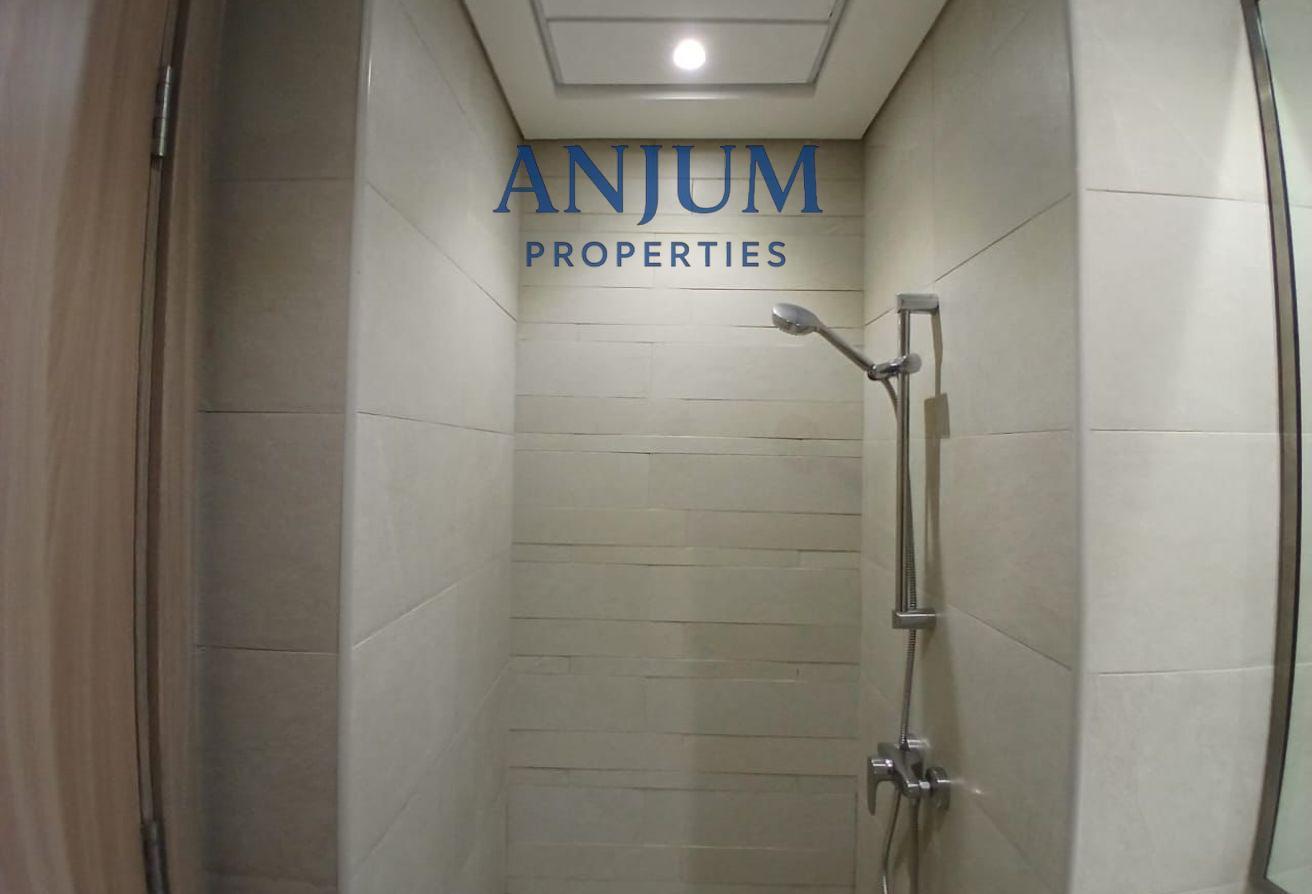 POOL VIEW | HIGH FLOOR | NEGOTIABLE photo 11