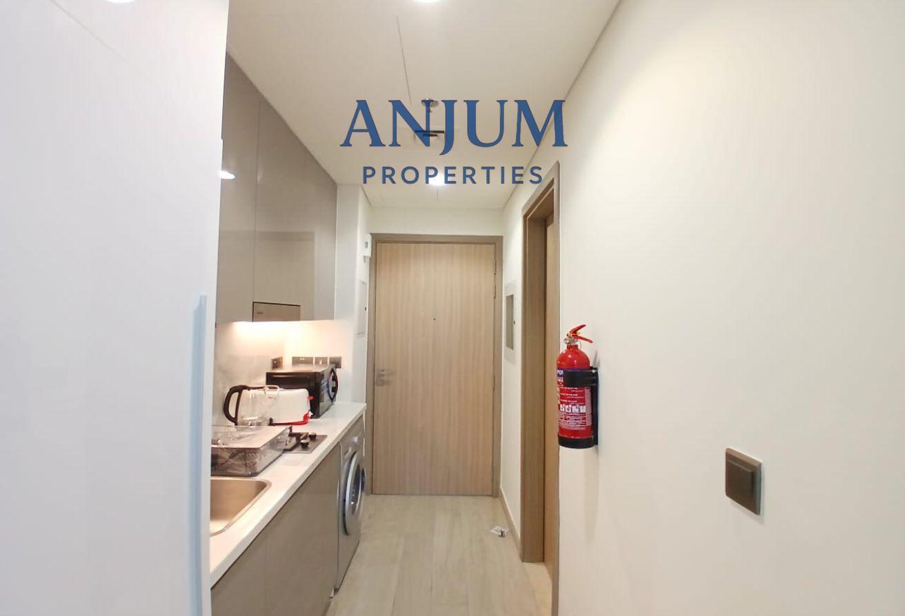 POOL VIEW | HIGH FLOOR | NEGOTIABLE photo 7