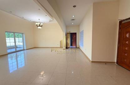 Villa - 4 Bedrooms - 5 Bathrooms for rent in Al Safa 2 - Al Safa - Dubai