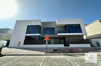 Villa - 5 Bedrooms - 5 Bathrooms for rent in Al Barsha 3 Villas - Al Barsha 3 - Al Barsha - Dubai