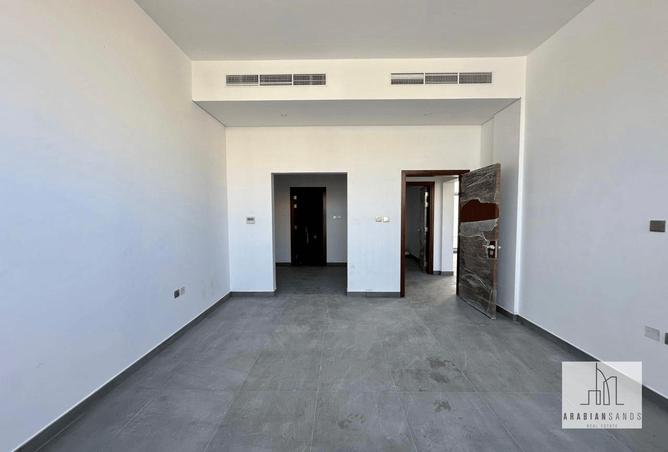 73854873 - Property Image 3