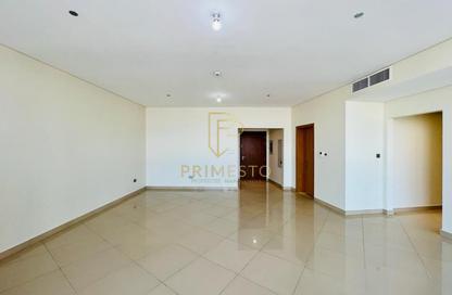 شقة - 3 - 4 للايجار في يونايتد سكوير - الخالدية - أبوظبي